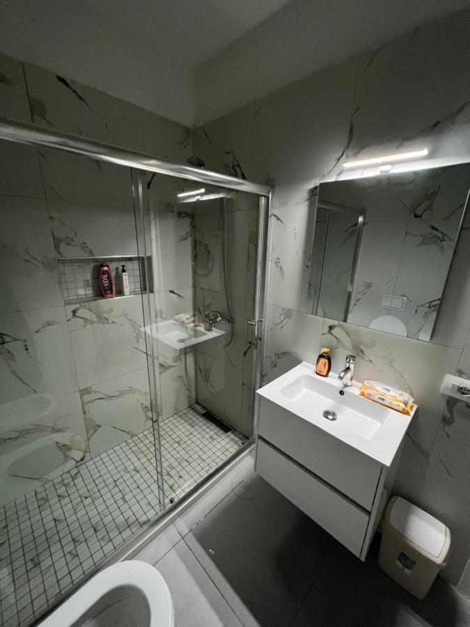 ティラナGersi'S Daily Apartamentアパートメント エクステリア 写真
